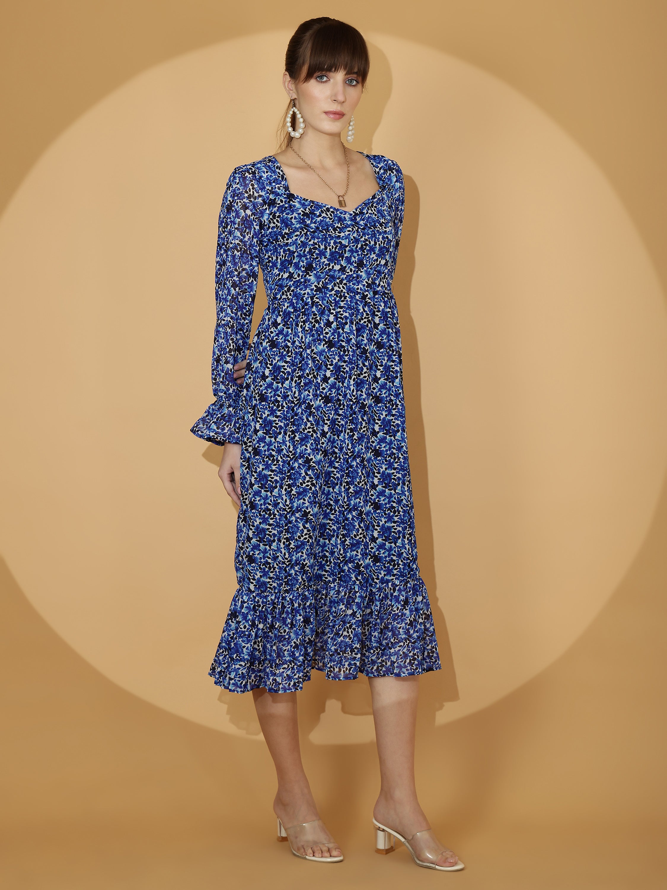 Blue Floral Printed Sweetheart Neck Midi Dress