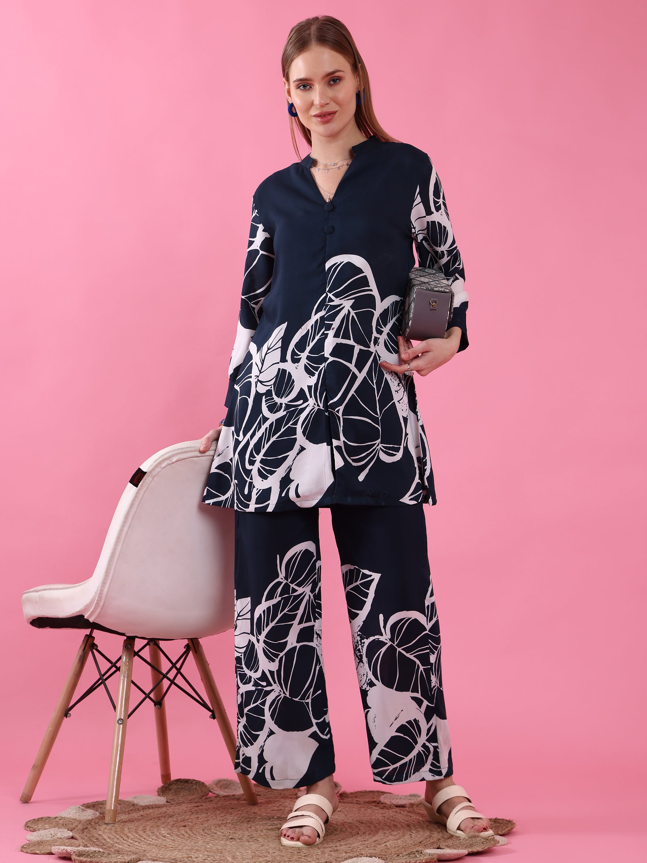 #color_Navy