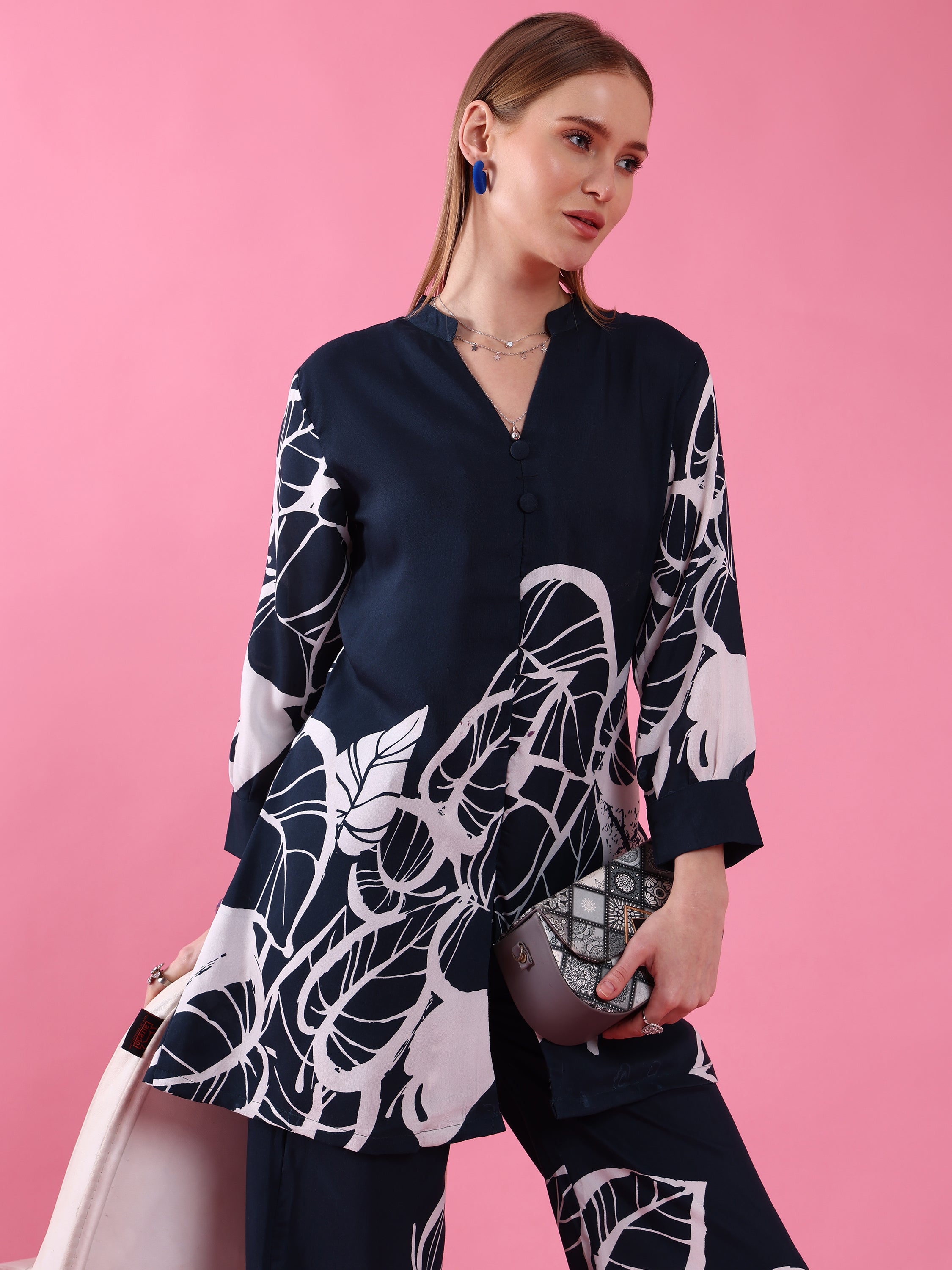 #color_Navy