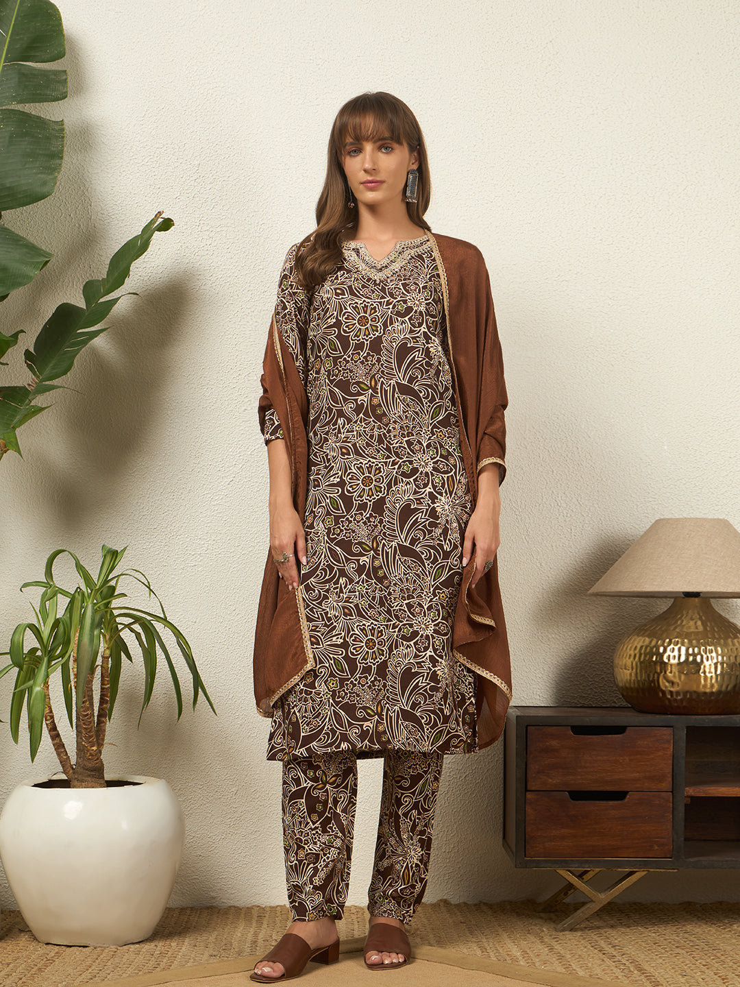 #color_Brown