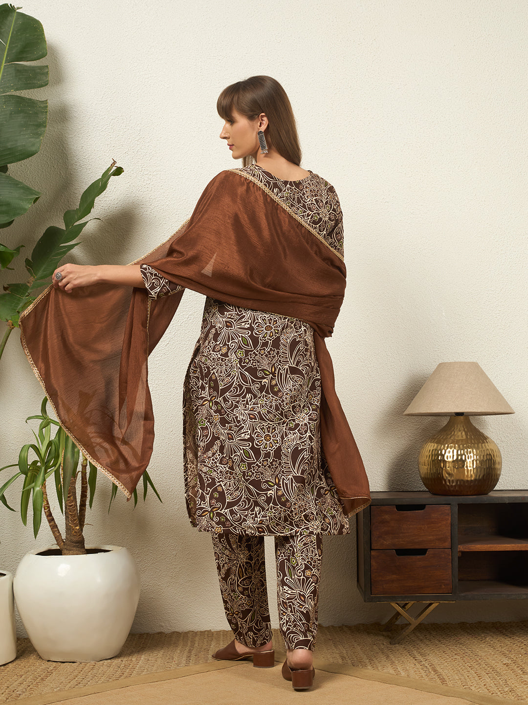 #color_Brown