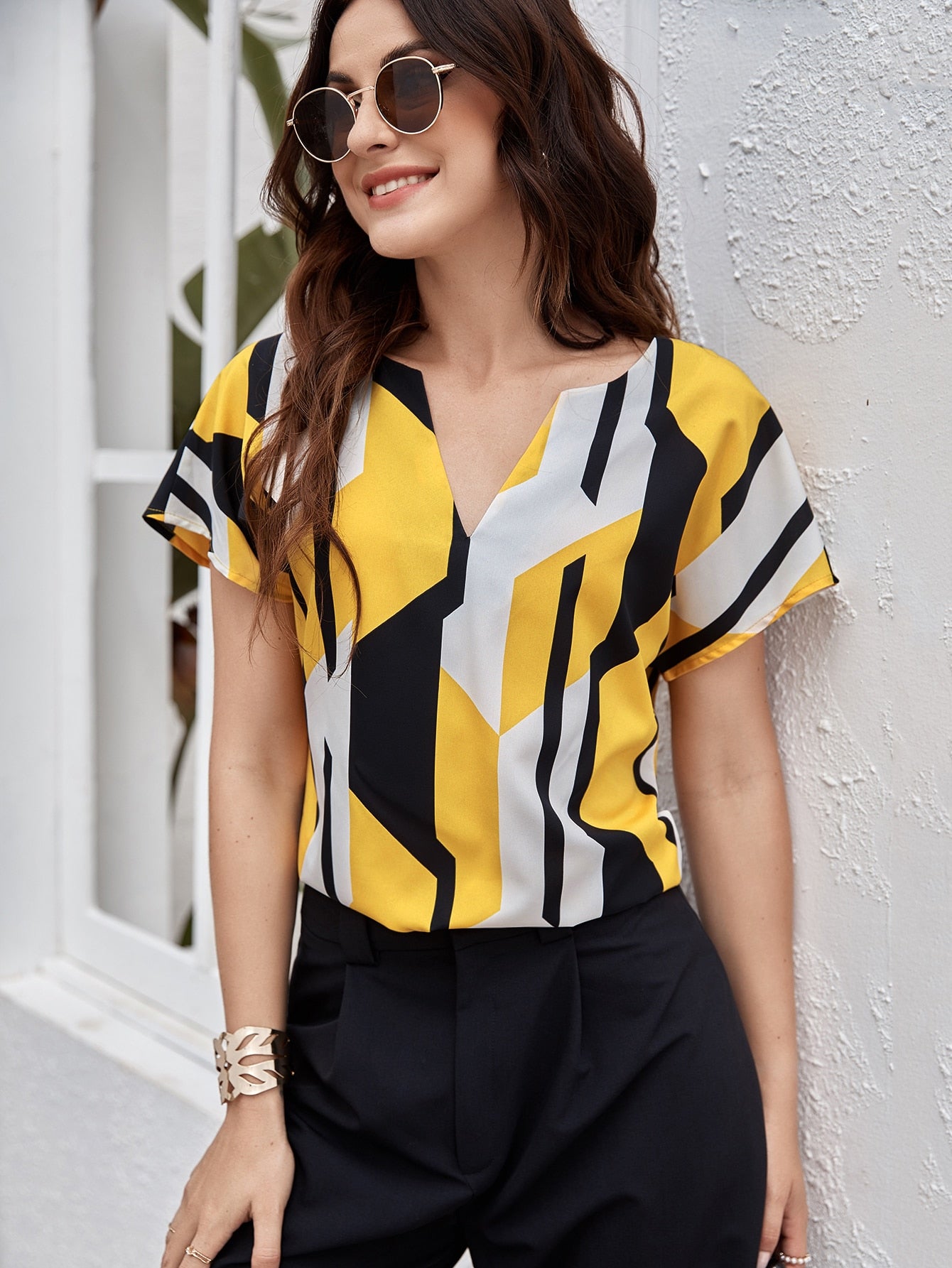 Regular Fit V-Neck Regular Sleeves Printed Women Top