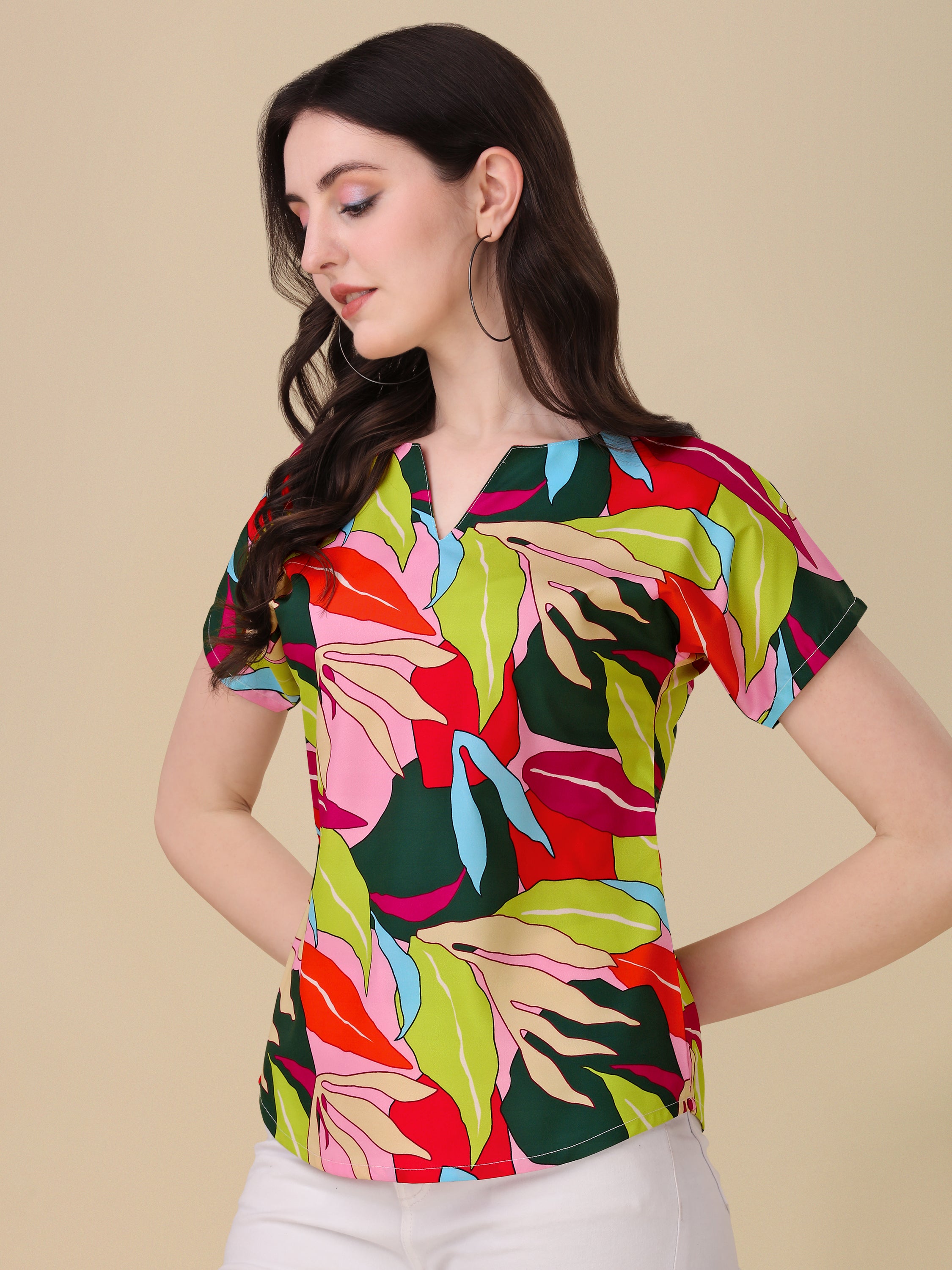 Regular Fit V-Neck Regular Sleeves Printed Women Top