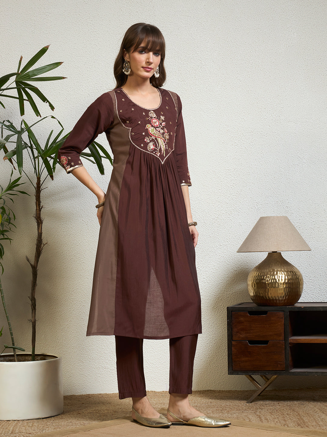 #color_Brown