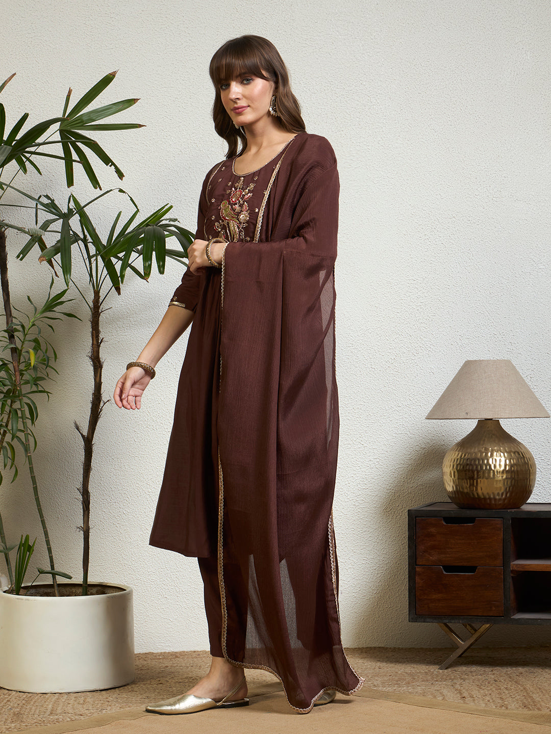 #color_Brown