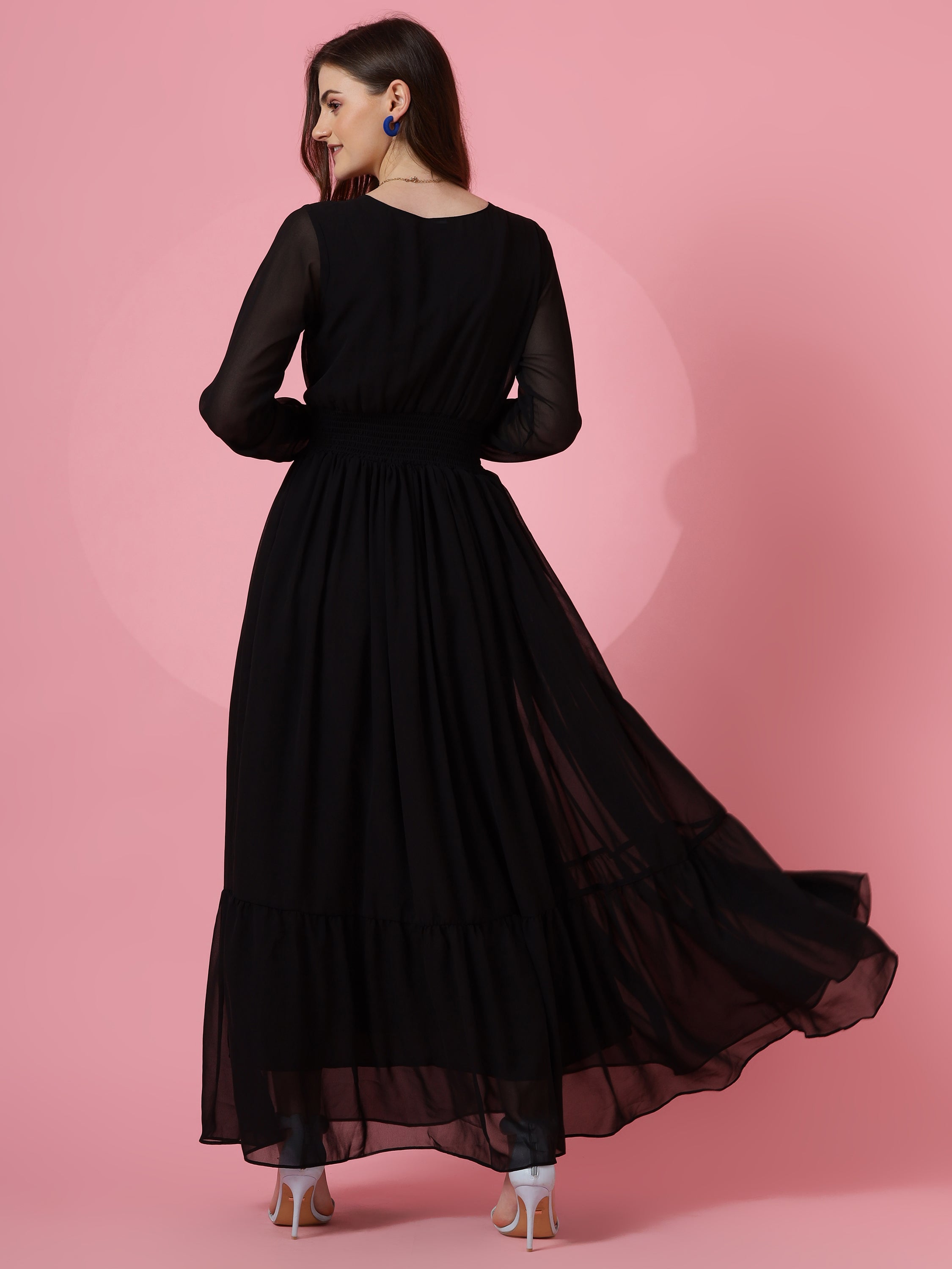 Women Black Georgette Sweetheart-Neck Maxi Dress