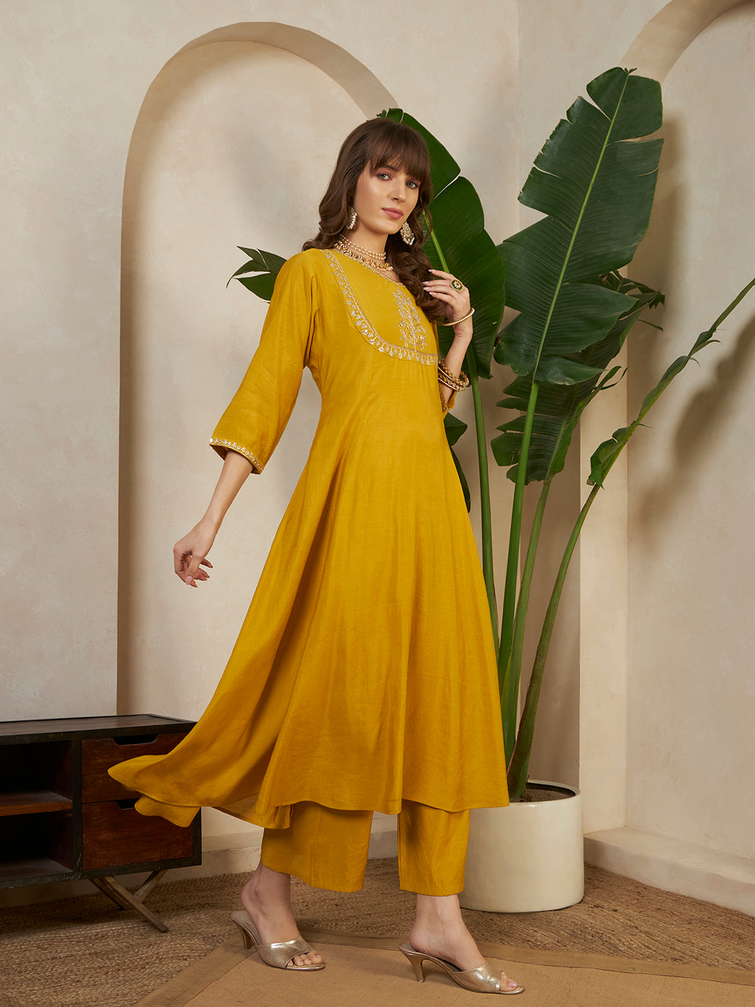 #color_Yellow