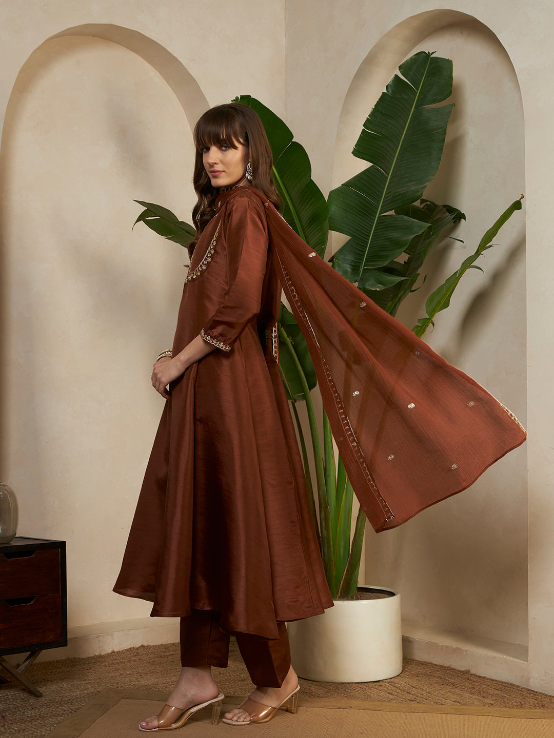 #color_Brown