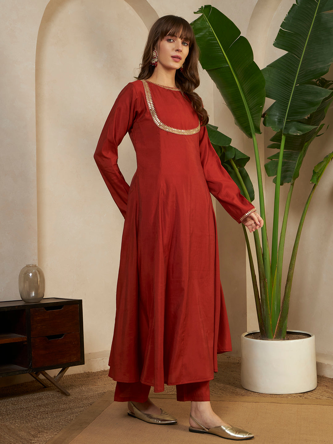 #color_Maroon