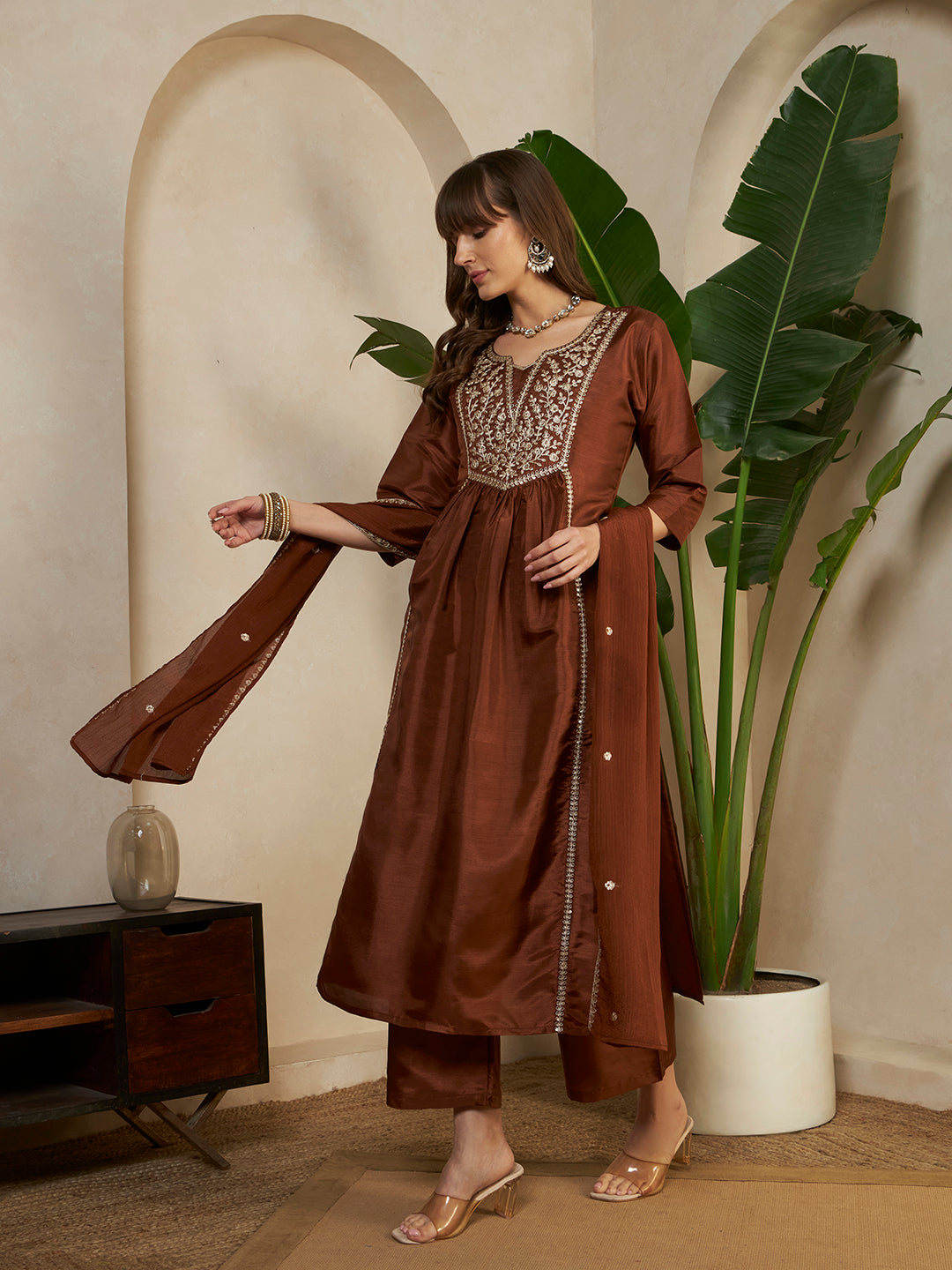 #color_Brown