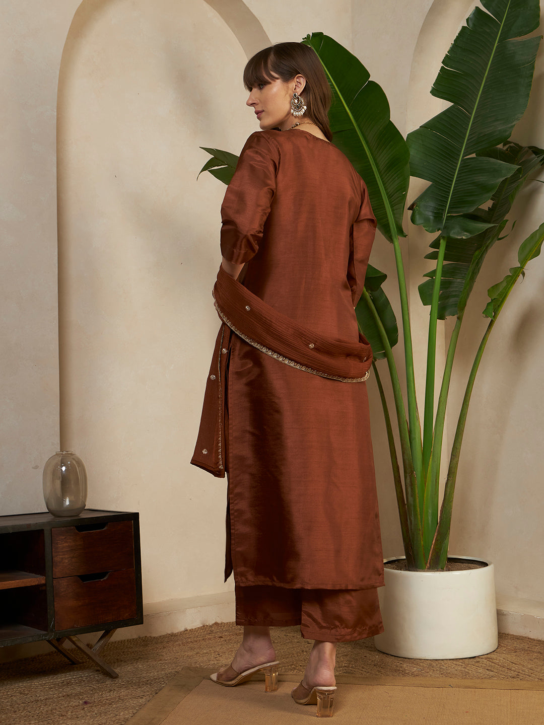 #color_Brown