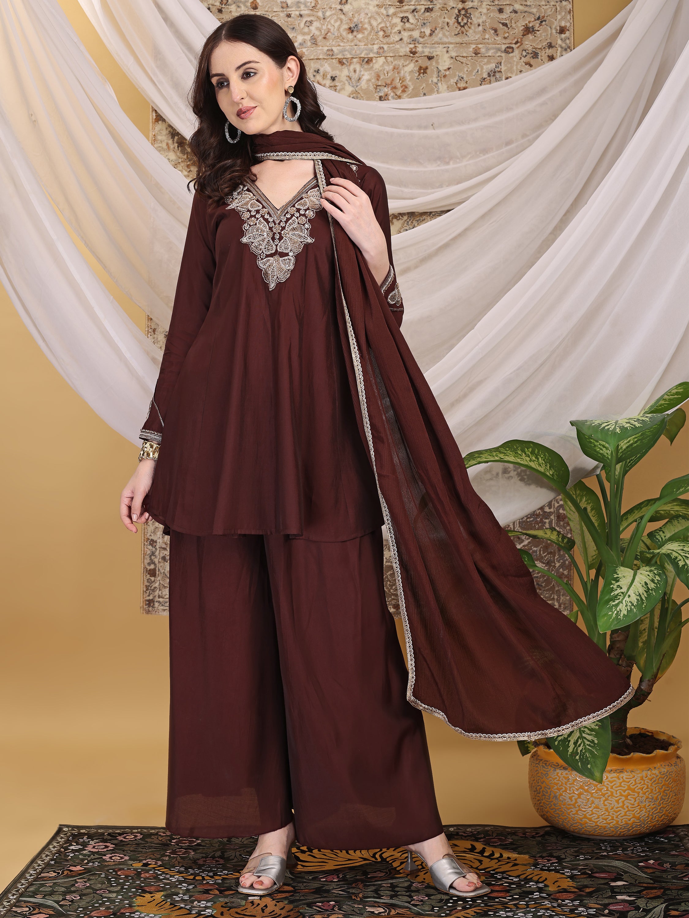 #color_Brown