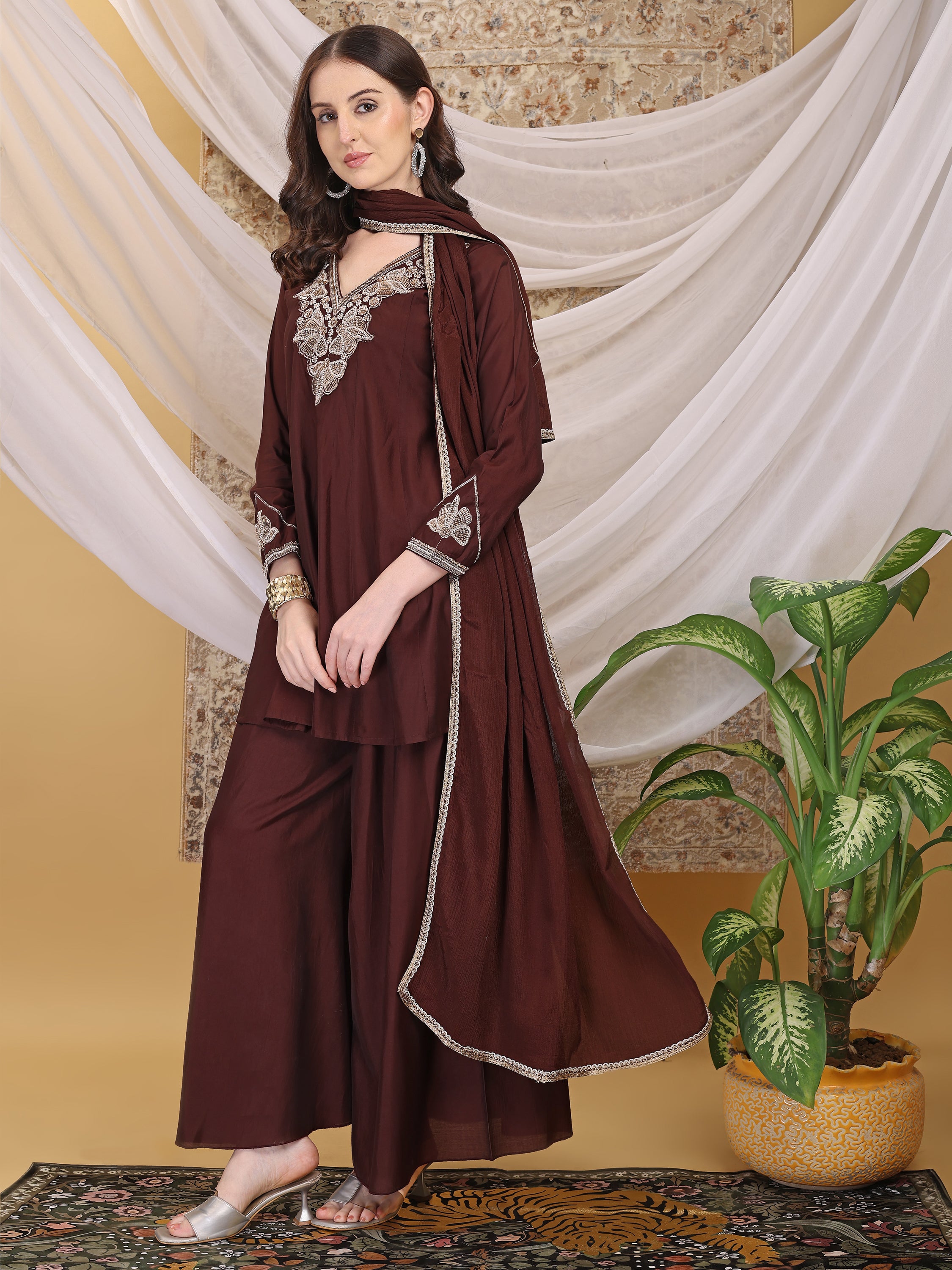 #color_Brown
