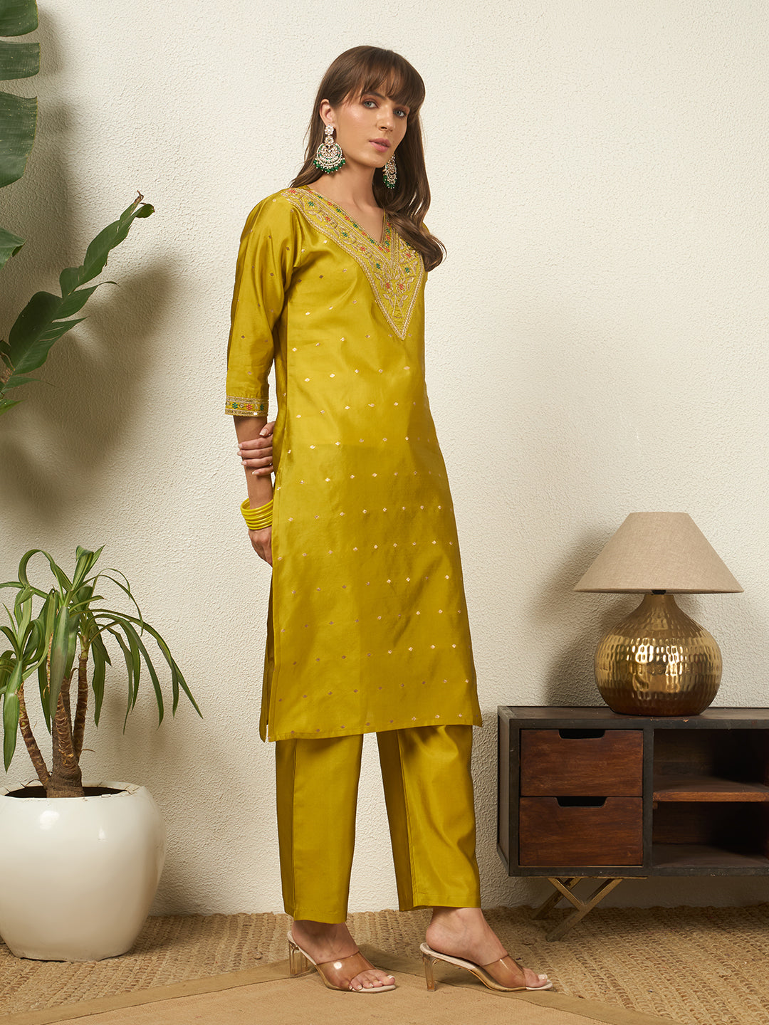 #color_Yellow