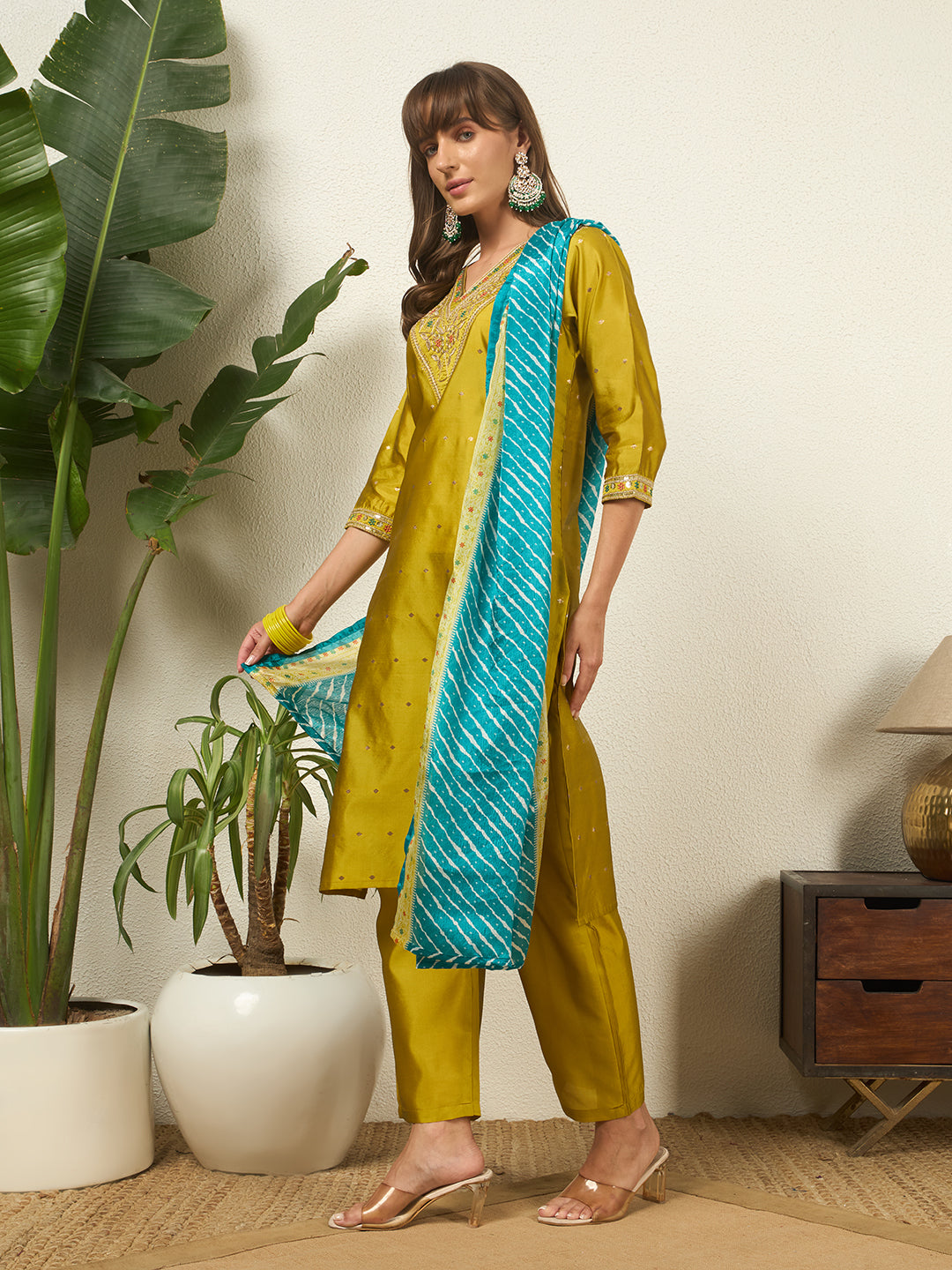#color_Yellow