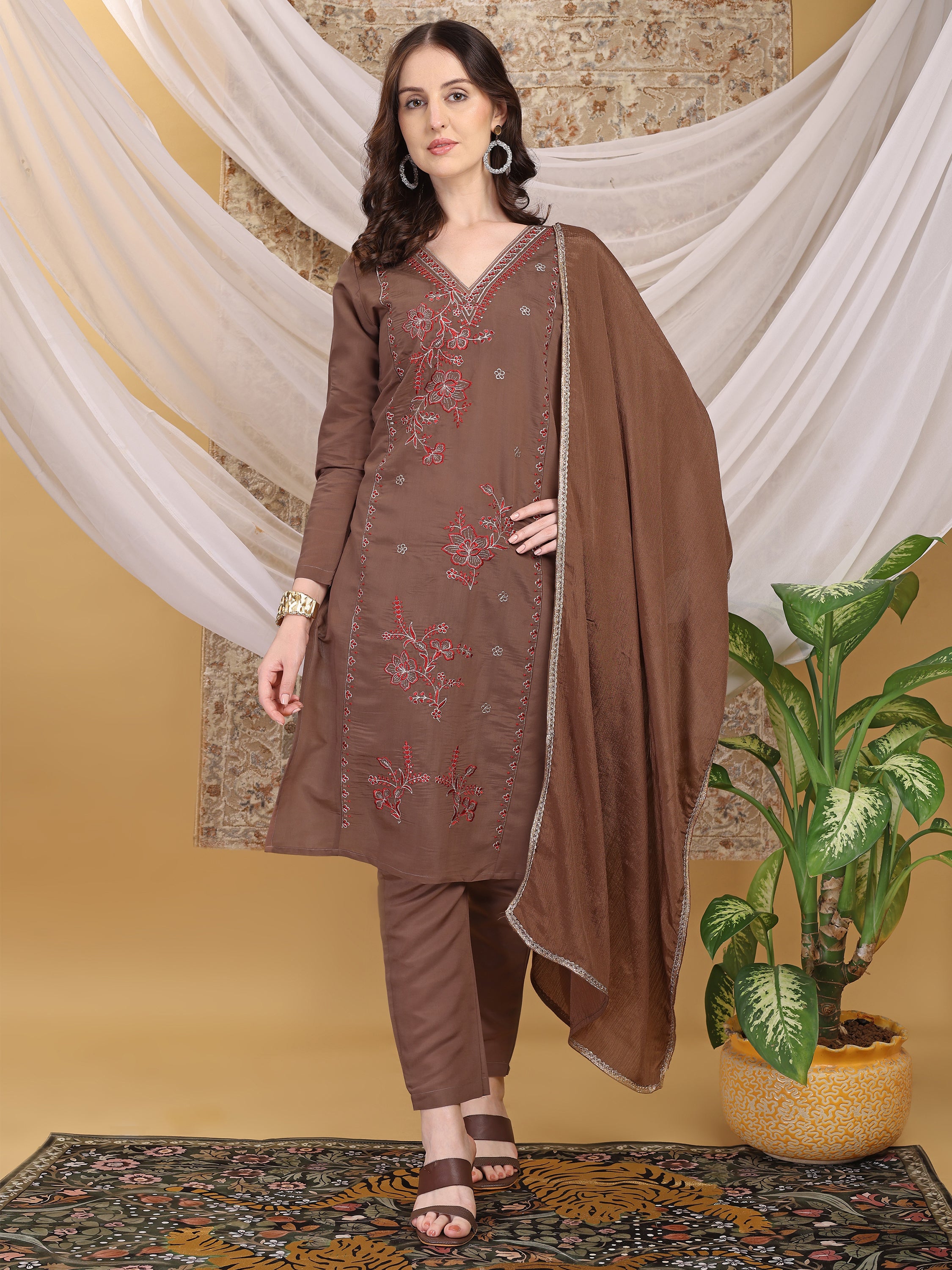 #color_Brown