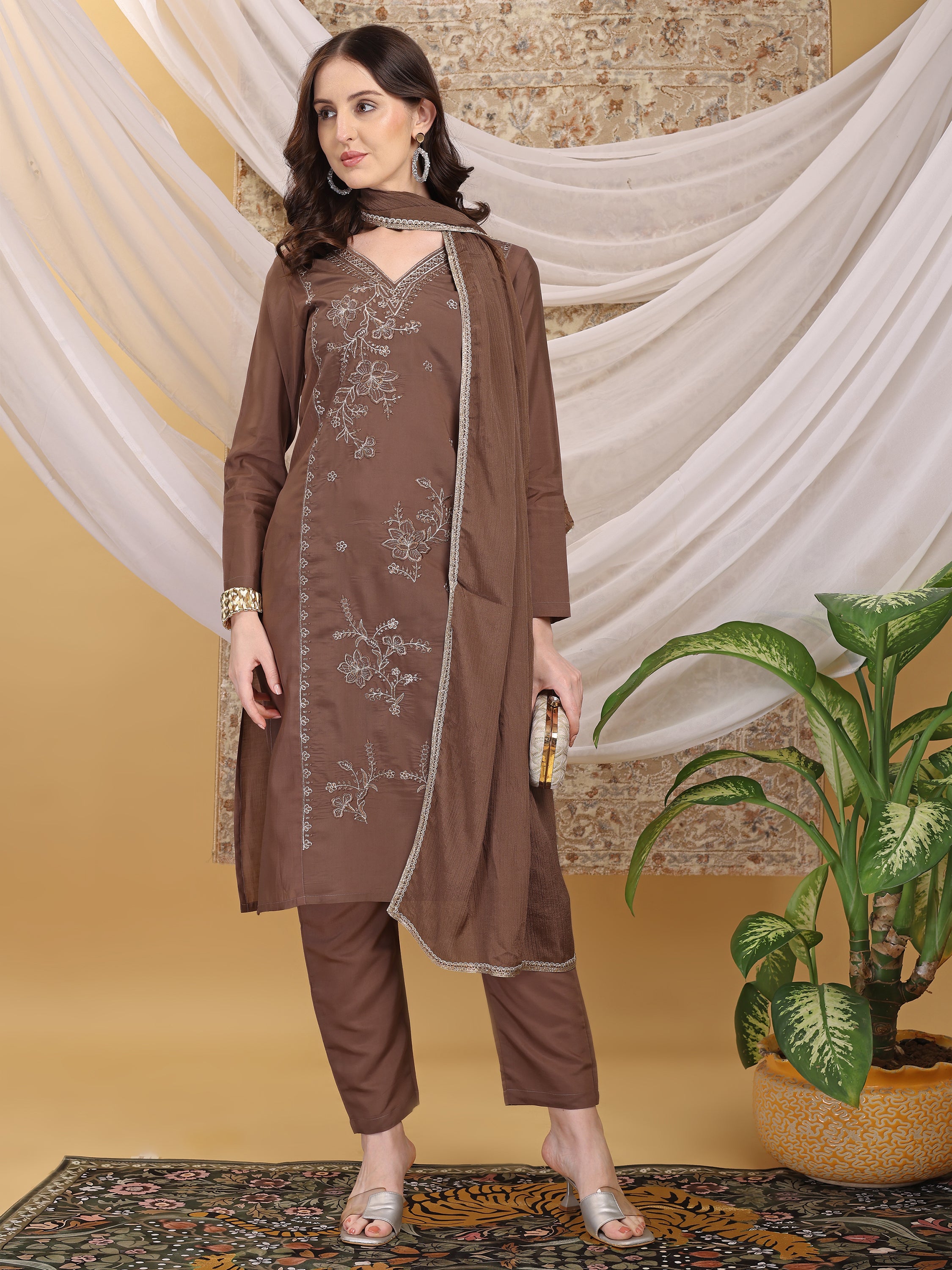 #color_Brown1
