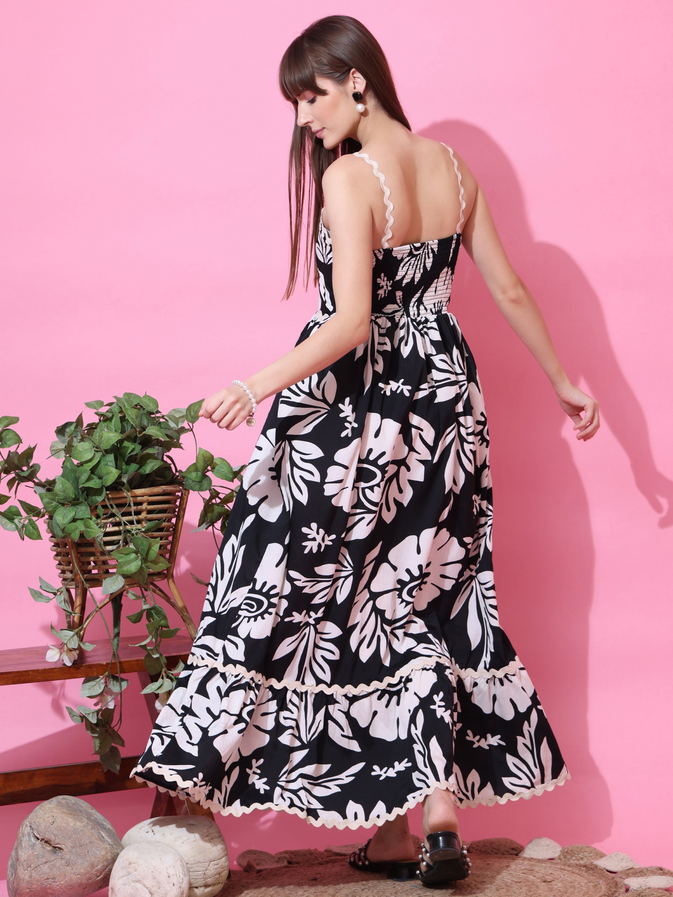 Fit & Flare Floral Shoulder Straps Maxi Dress With Strappy Sleeves