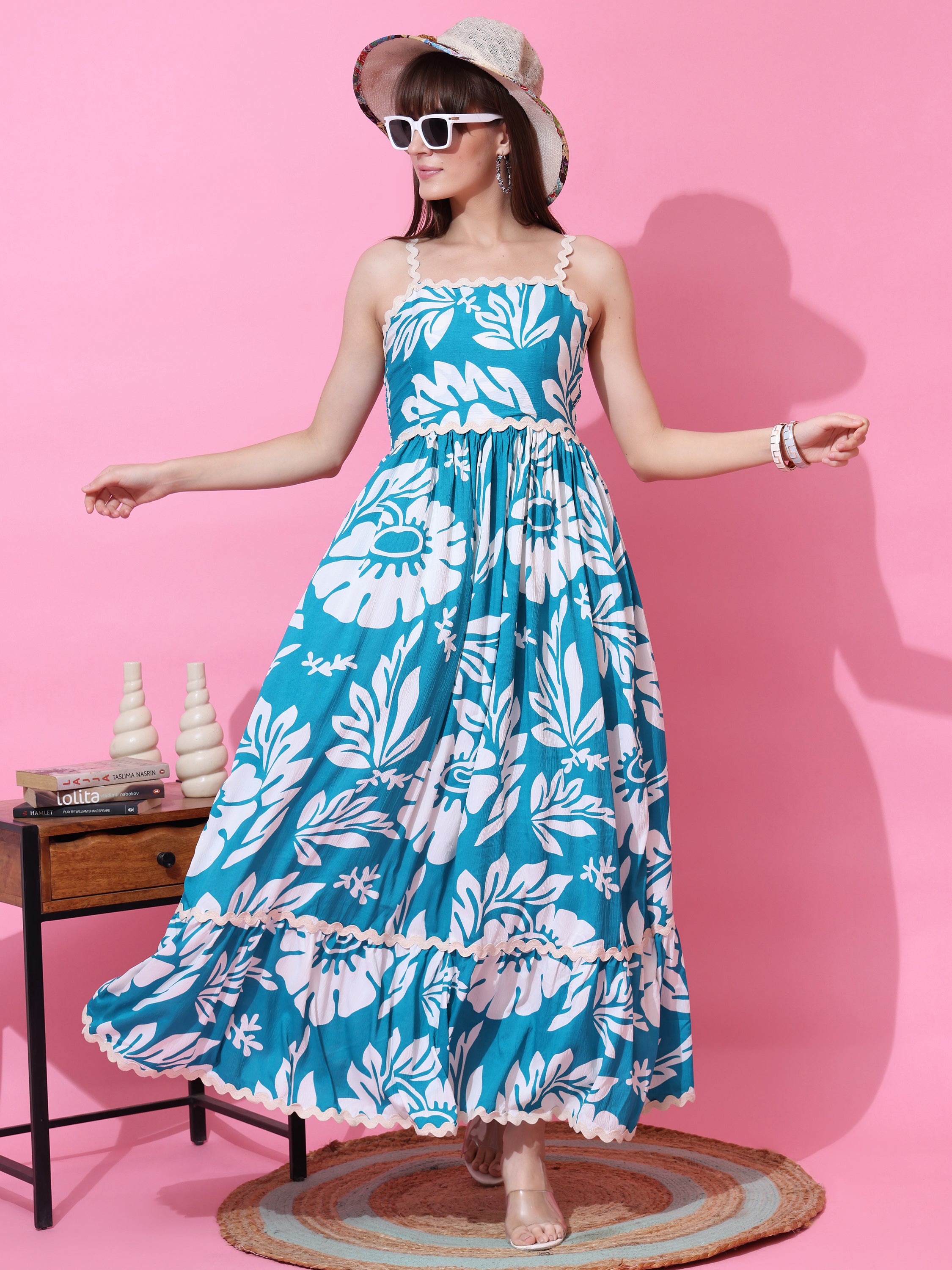Fit & Flare Floral Shoulder Straps Maxi Dress With Strappy Sleeves