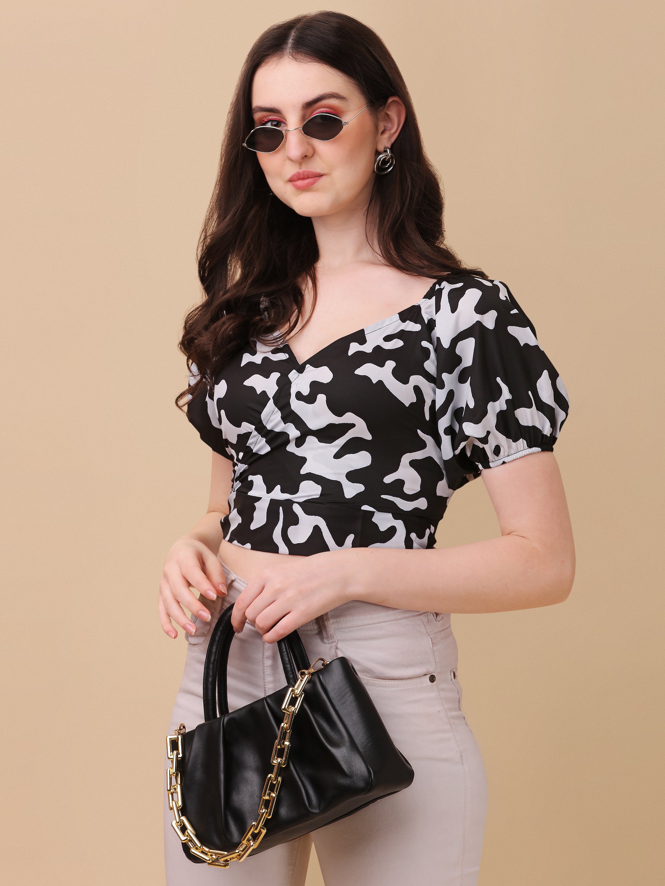 Casual Short Sleeve V-Neck Printed Women Crop Top