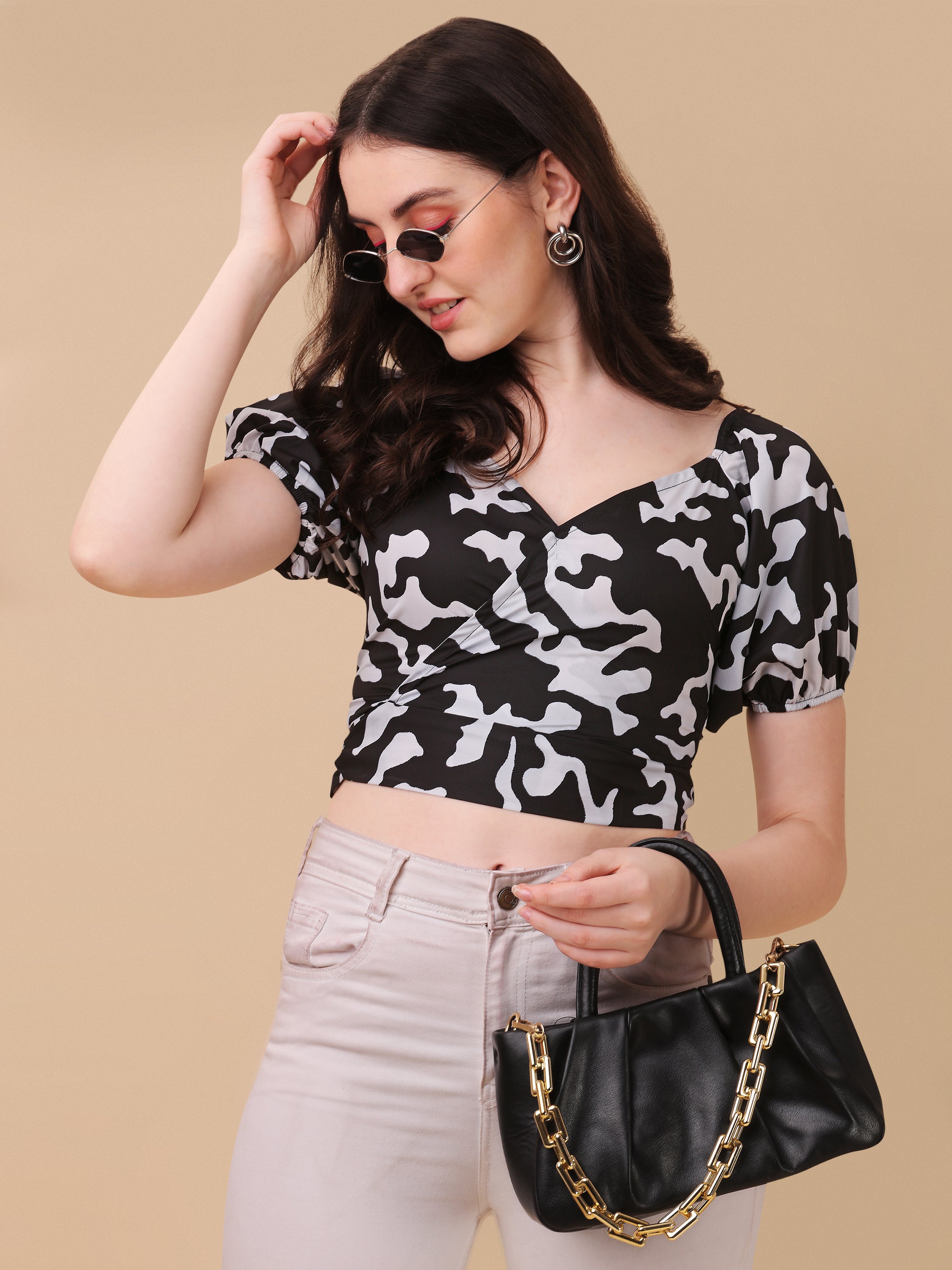 Casual Short Sleeve V-Neck Printed Women Crop Top