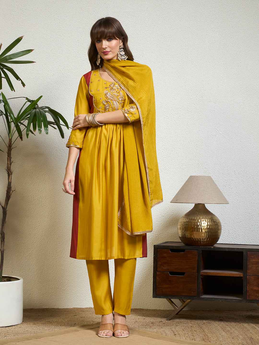 #color_Yellow