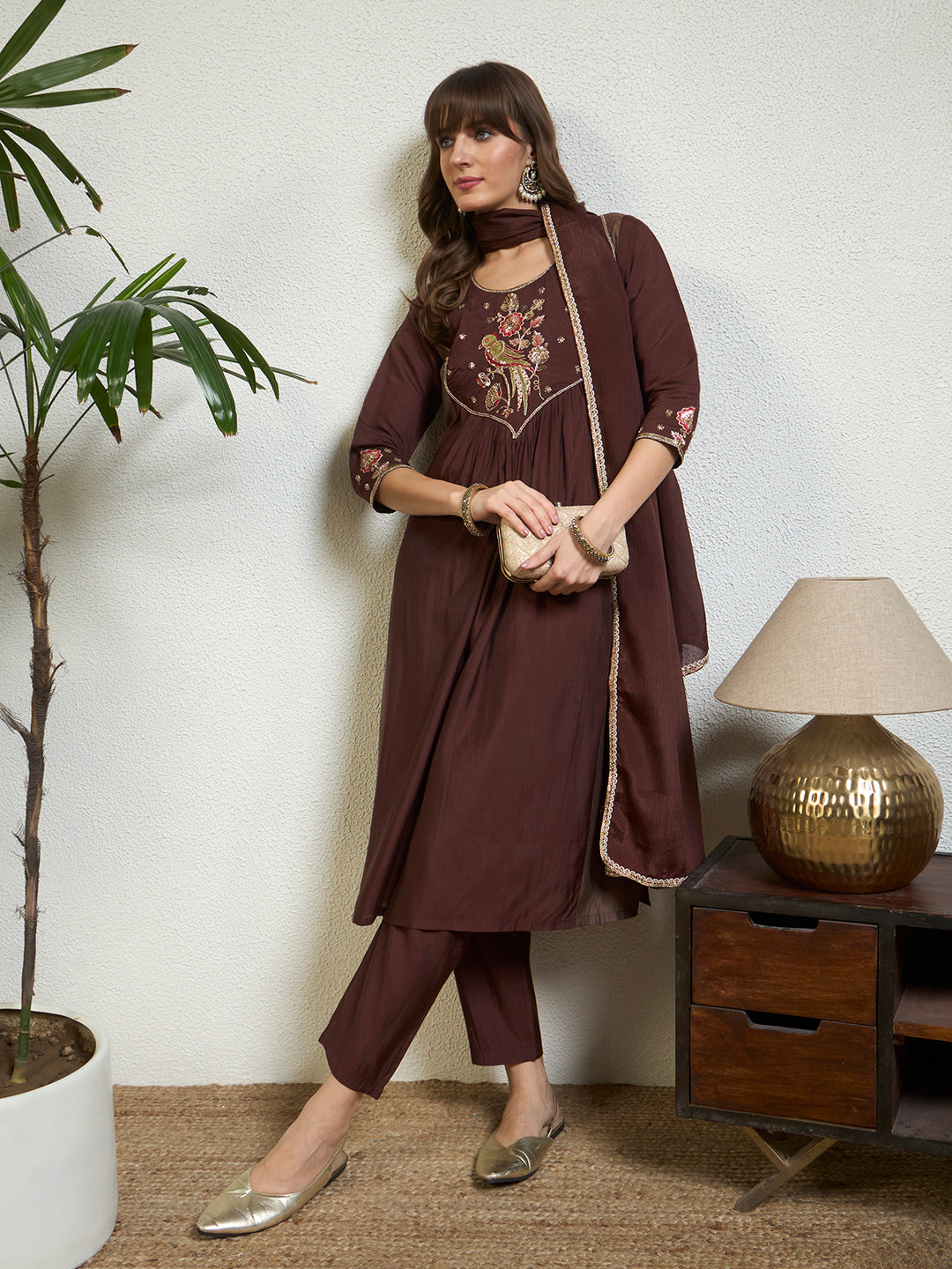 #color_Brown