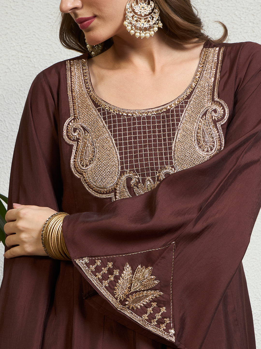 #color_Brown