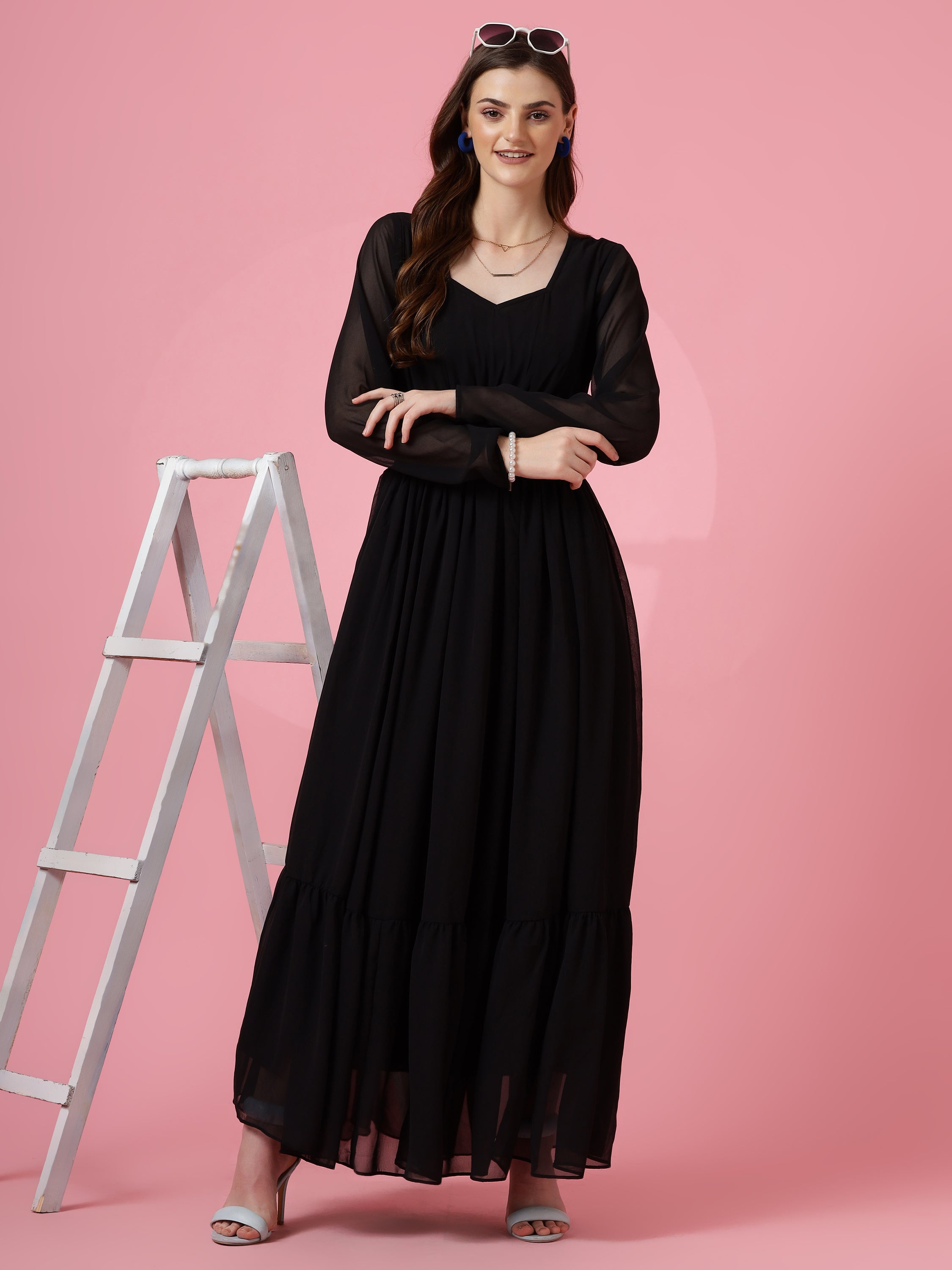 Women Black Georgette Sweetheart-Neck Maxi Dress