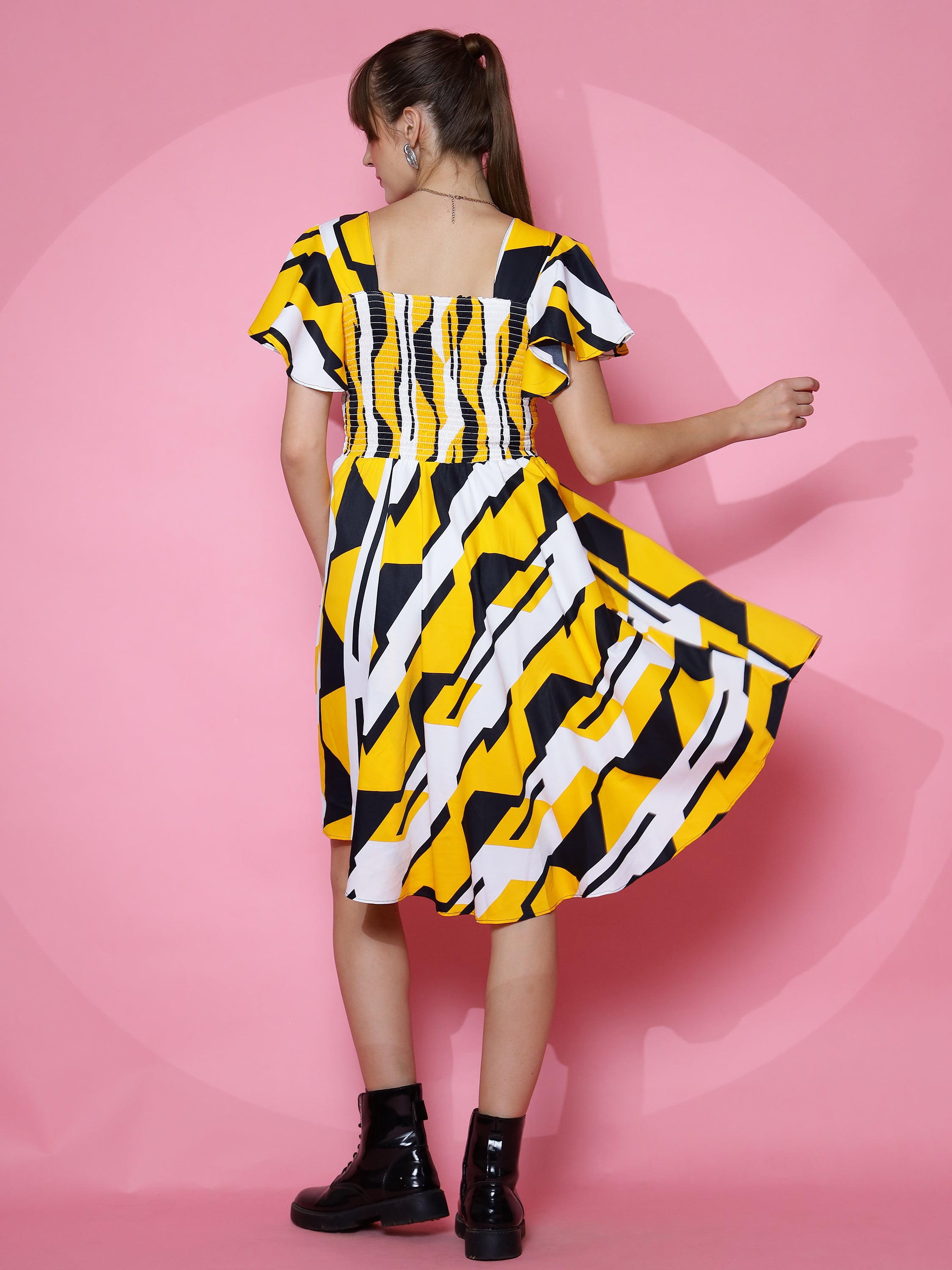 Woman Classic Yellow Geometric Print Fit and Flare Midi Dress