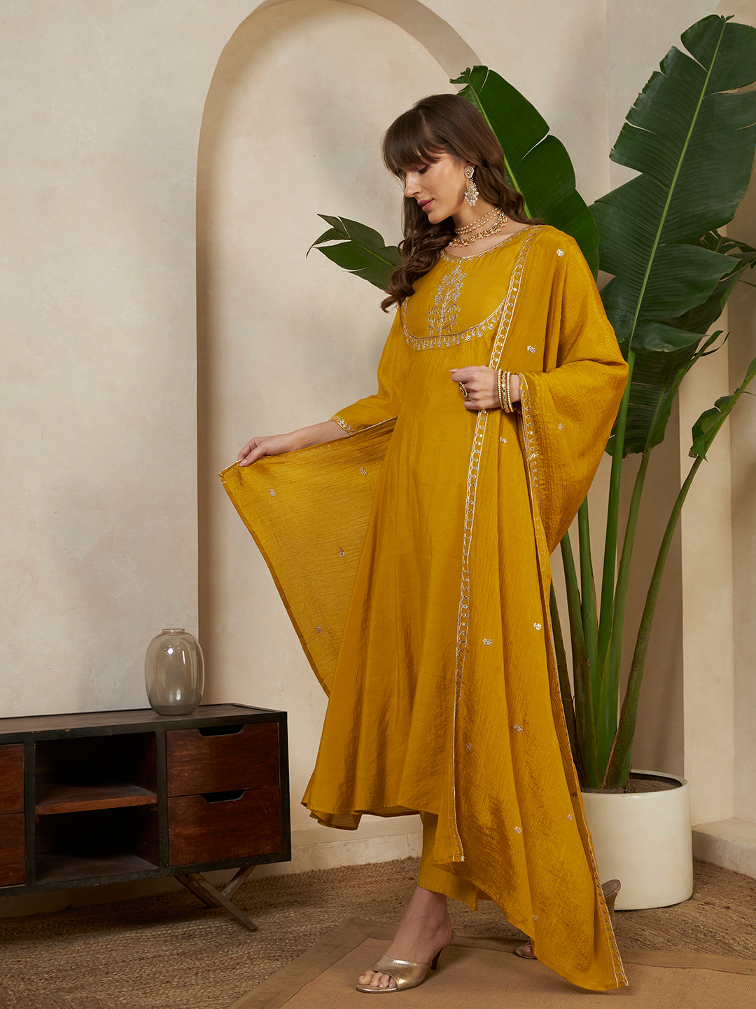 #color_Yellow