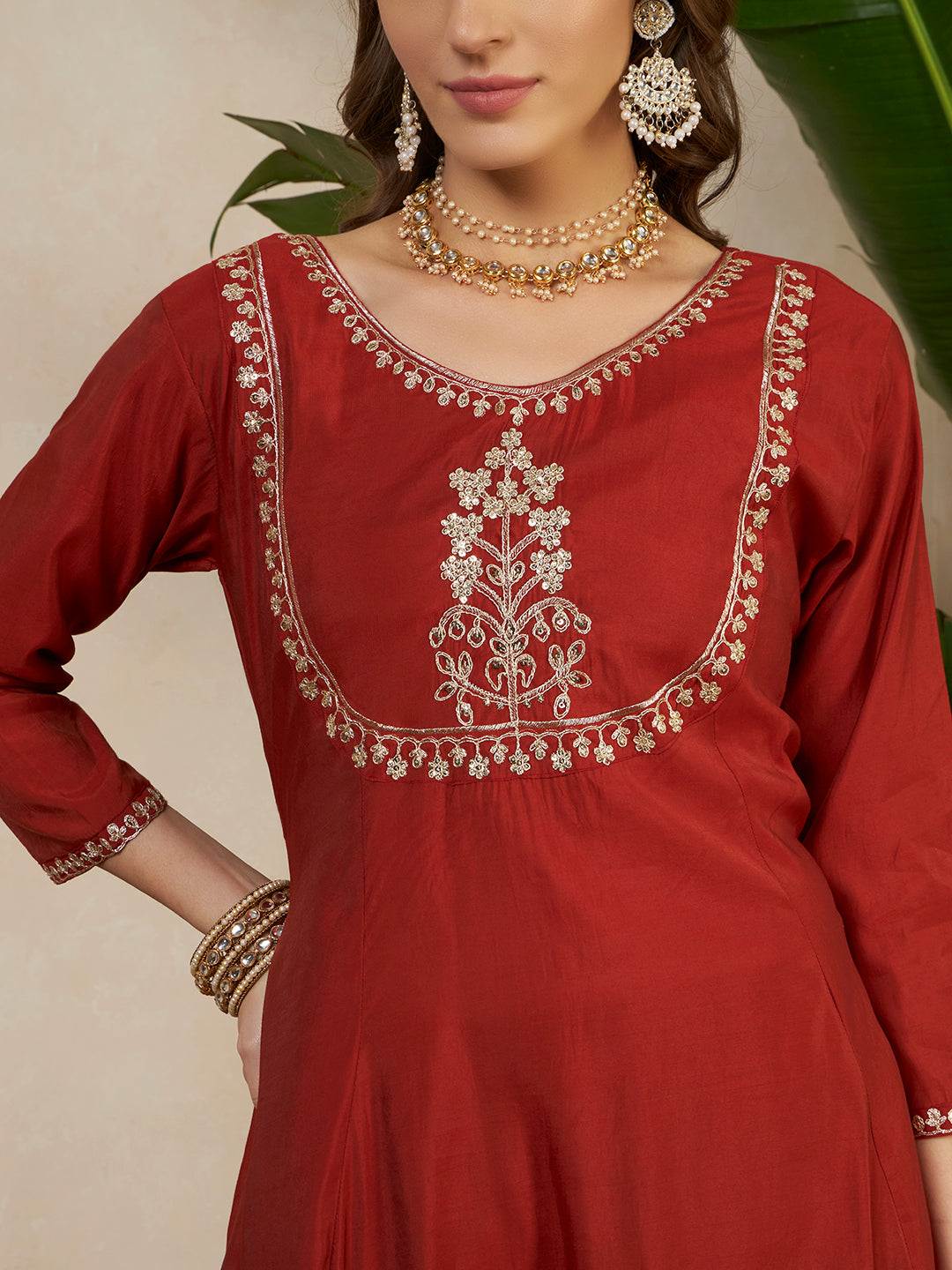 #color_Maroon