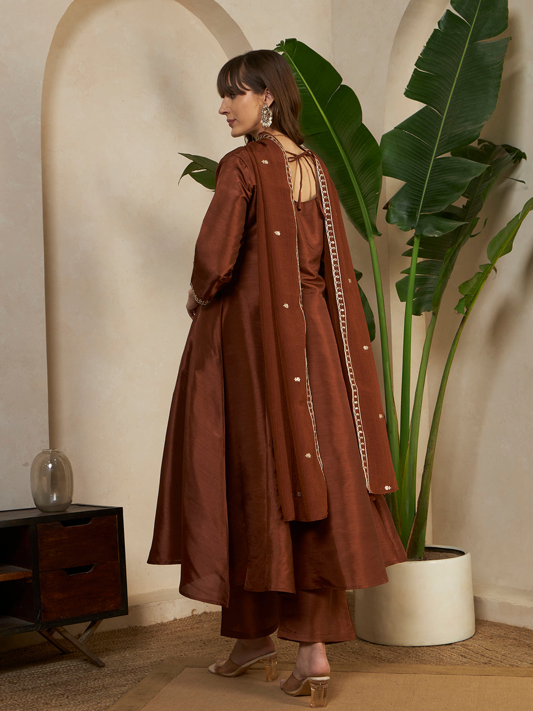 #color_Brown
