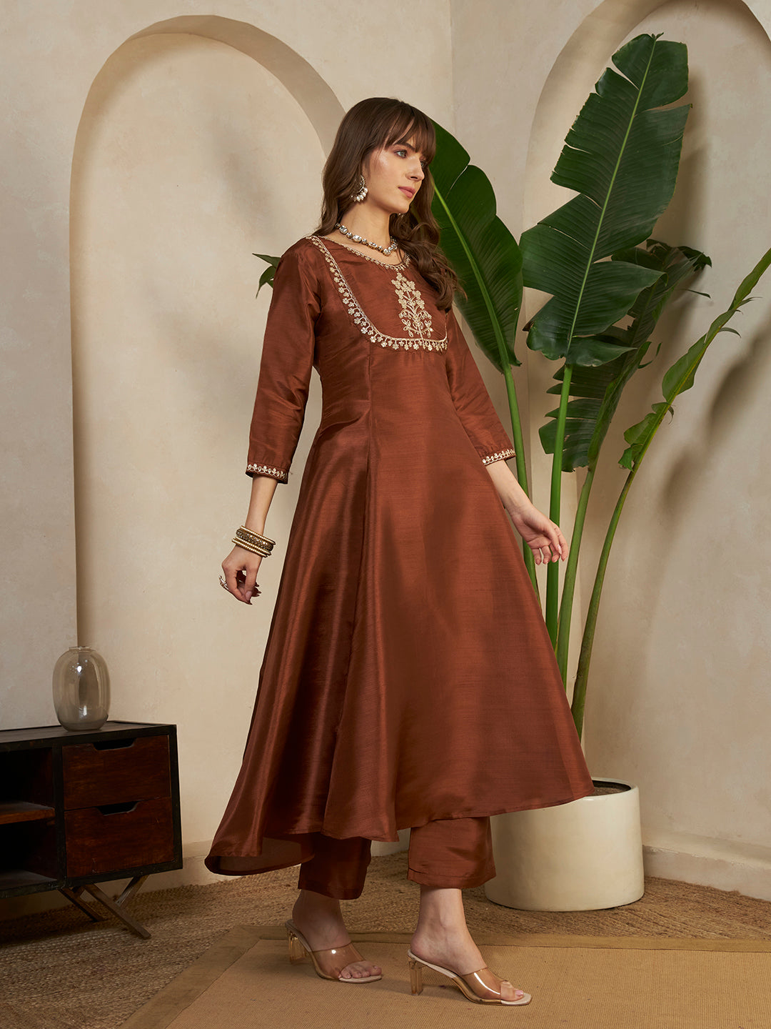 #color_Brown