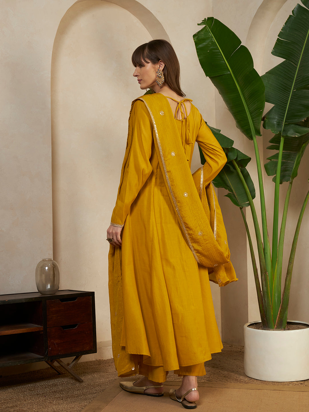 #color_Yellow