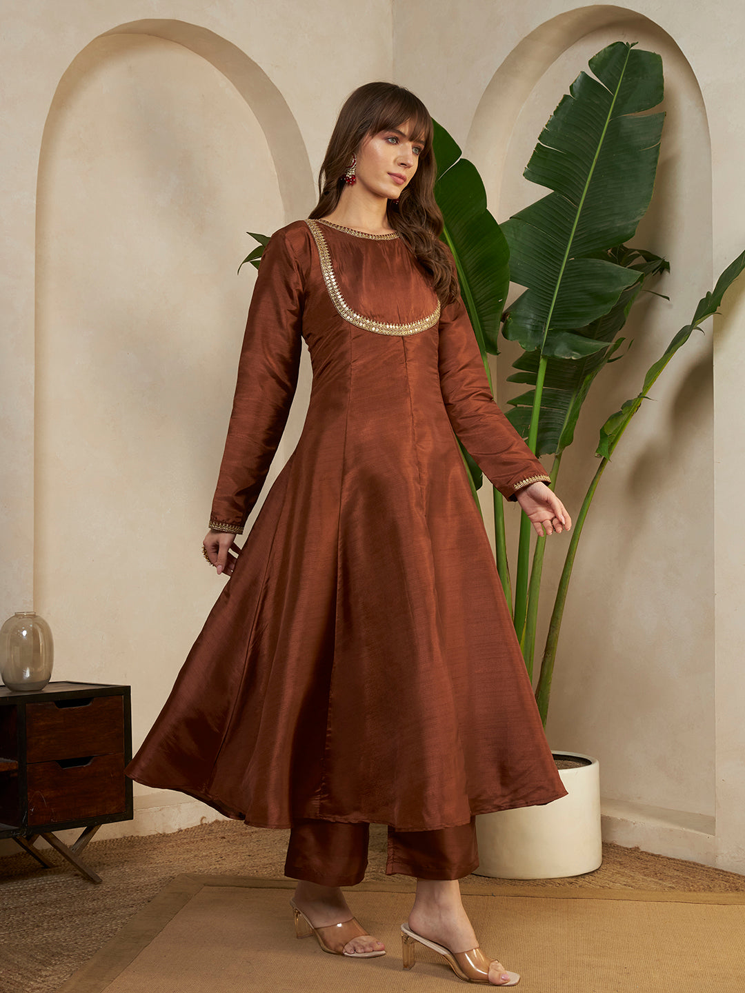 #color_Brown
