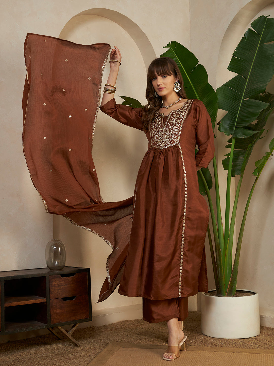 #color_Brown