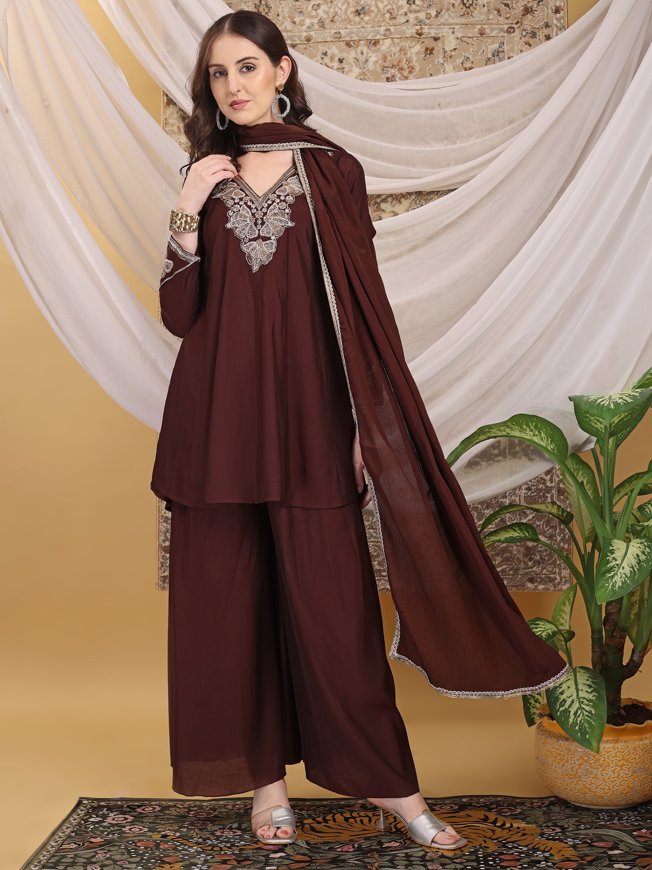 #color_Brown