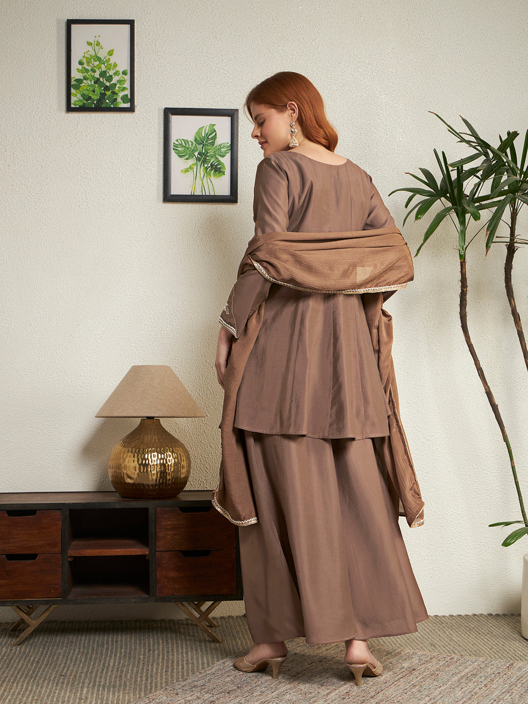 #color_Brown