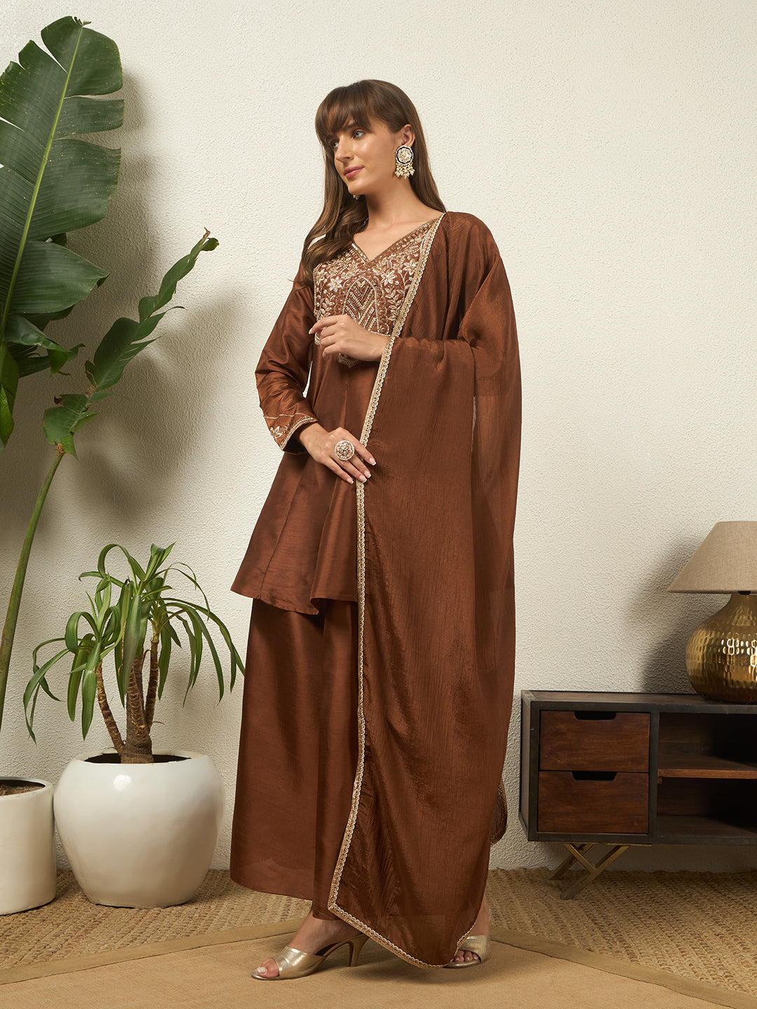 #color_Brown