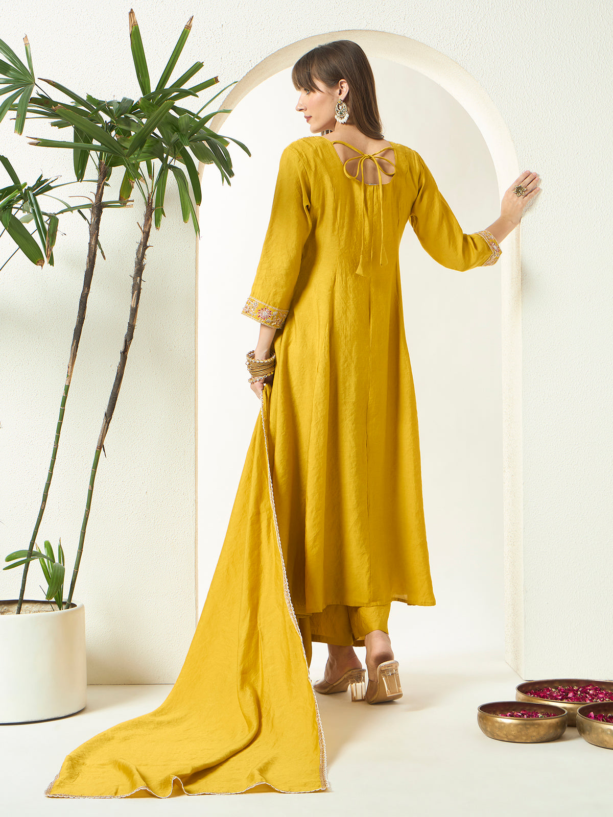 #color_Yellow