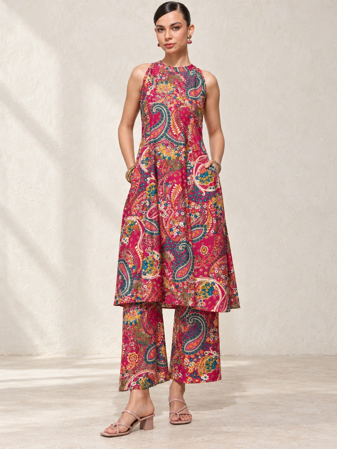 Women's Foil Printed A-Line Sleeveless Kurta With Plazzo Set