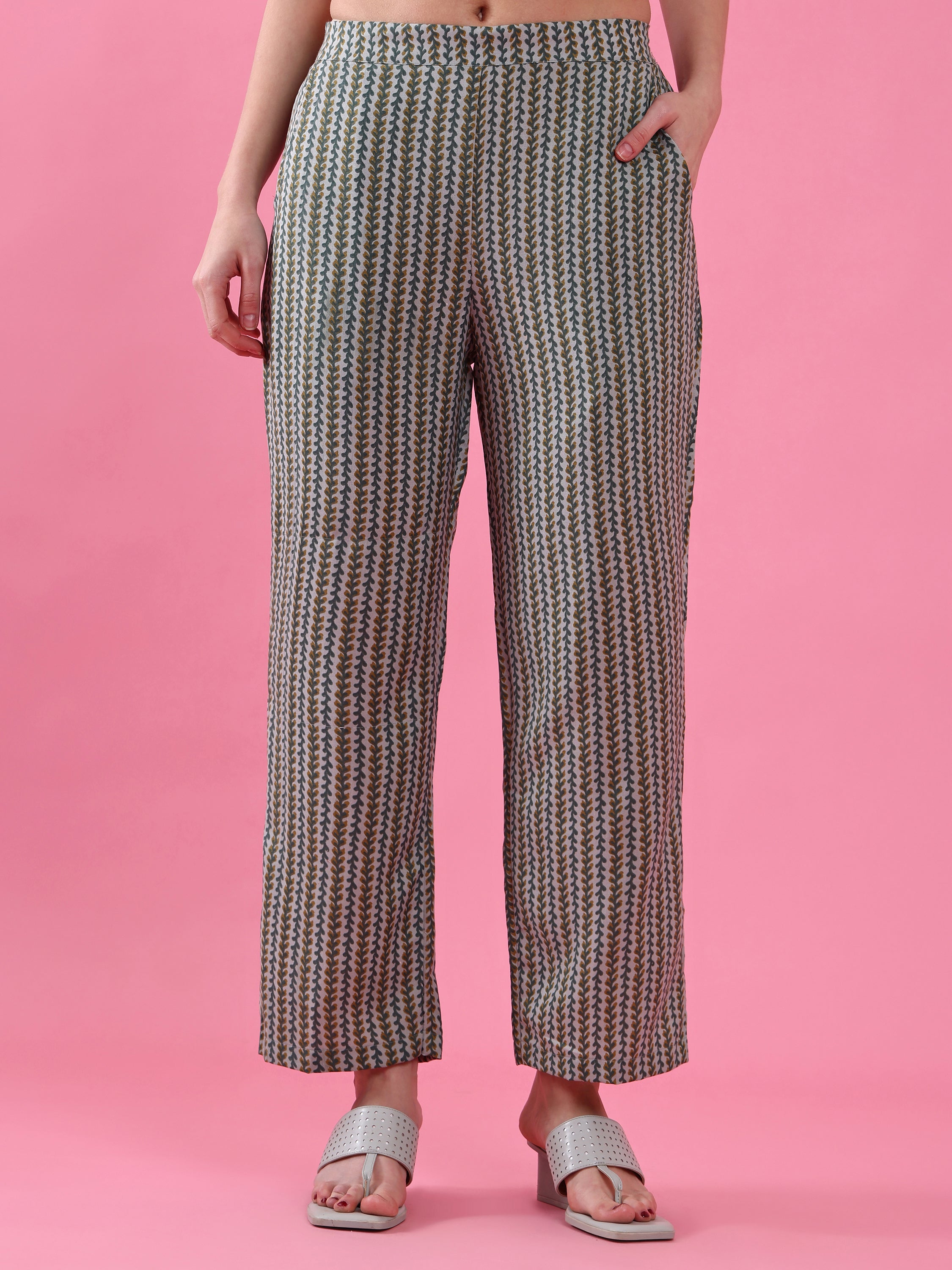 Women’s V-Neck Polycotton Kurta Pant Set